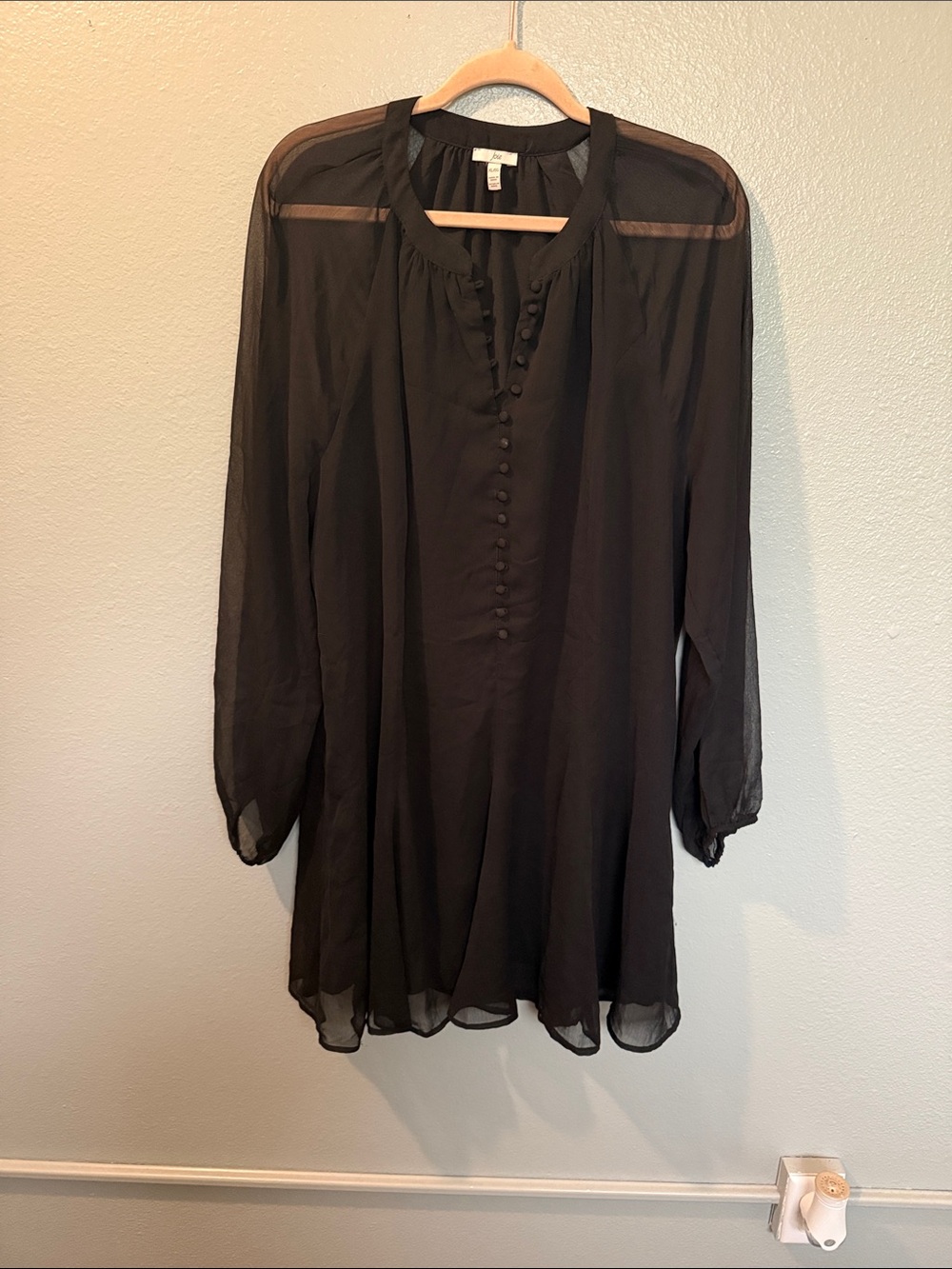 Joie Black Sheer Button-Front flowy dress